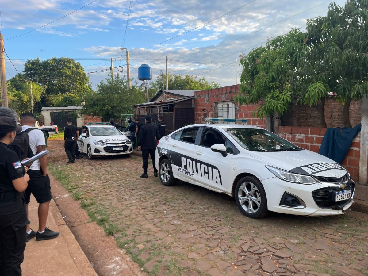 tres detenidos posadas 2 - 3