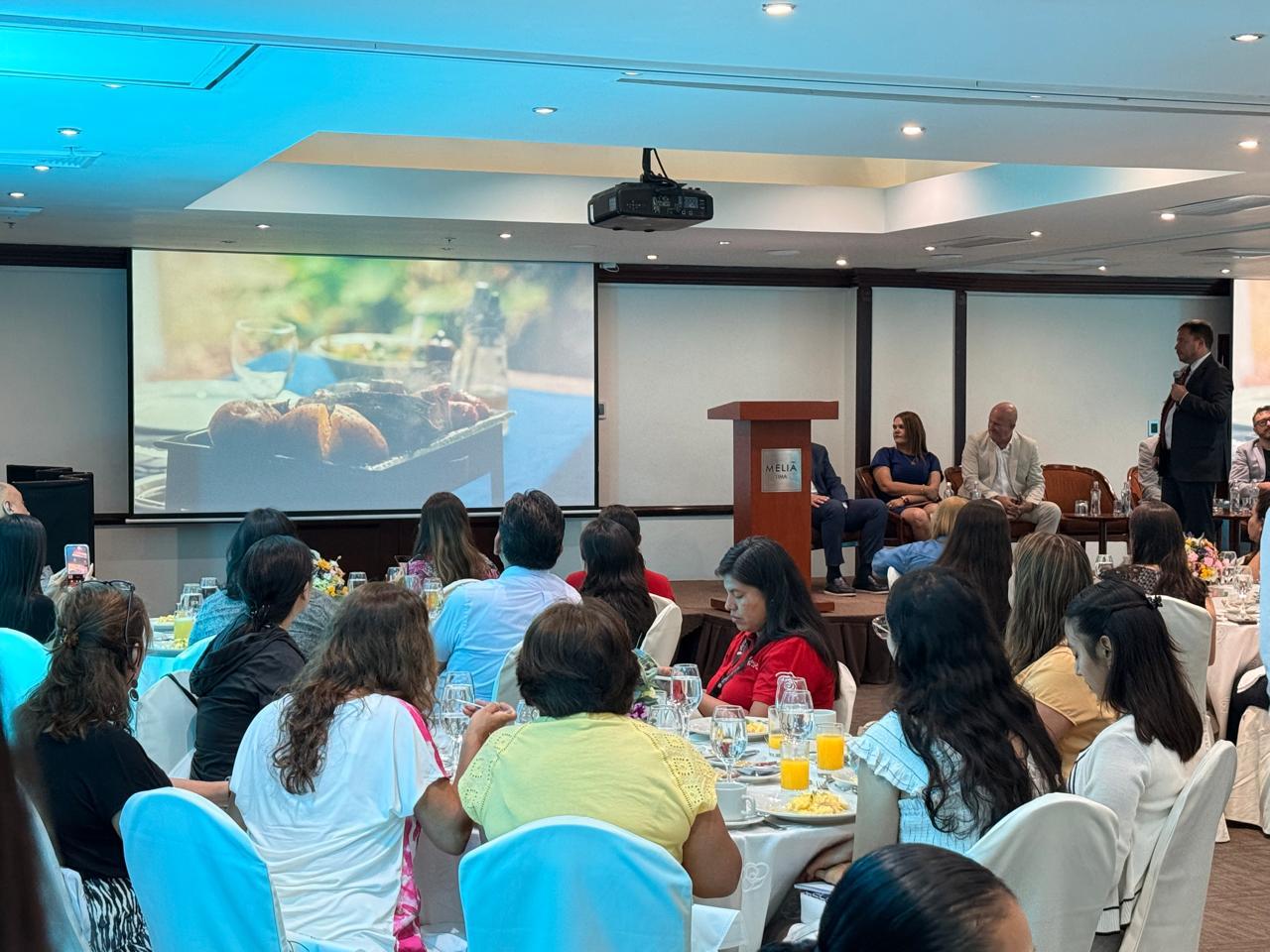 vuelo iguazu lima 4 - 9