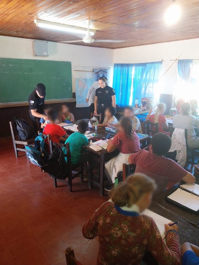 Continuan los operativos policiales para proteger a estudiantes en horarios escolares 5 - 3