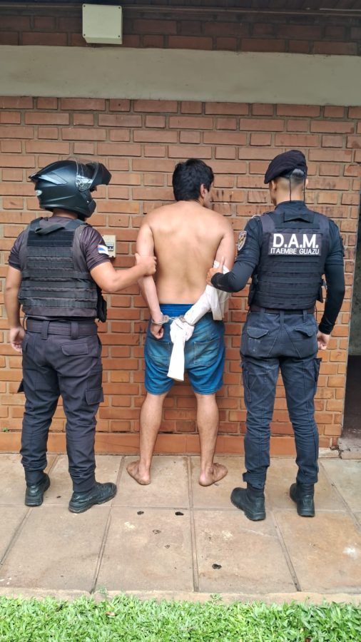 Cuatro detenidos y elementos recuperados tras operativos en Posadas Garupa y Candelaria 4 - 1