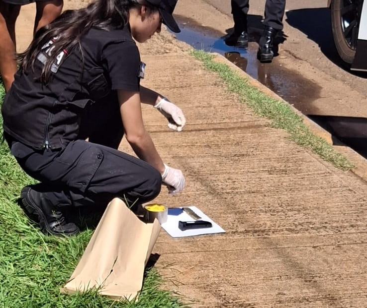 Irrumpieron en una casa armados amenazaron a los ocupantes por una deuda y fueron detenidos en Posadas 2 - 5