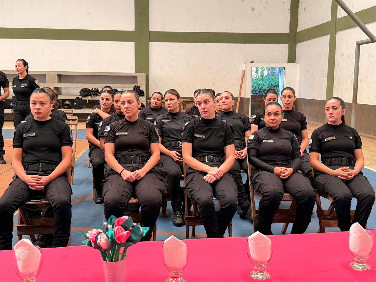 Mujeres policias fortalecen su preparacion fisica y emocional en seminario de defensa policial 2 - 5