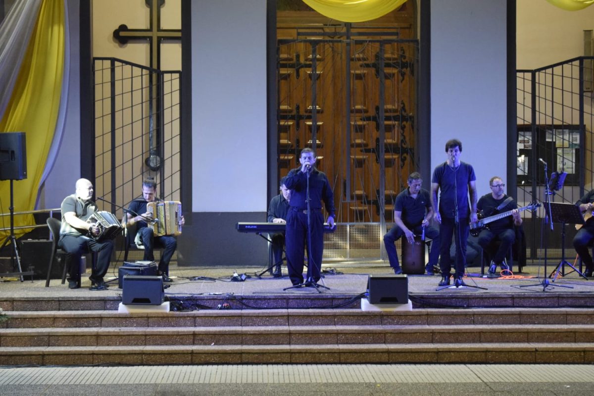 Posadas celebro a su santo patrono serenata y este jueves sera la misa central 6 - 3