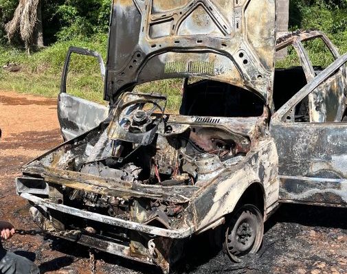 auto incendiado (1)
