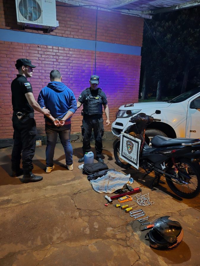 Operativos policiales en la provincia terminaron con cinco detenidos y bienes recuperados 1 2 - detenidos por robo 1 - 1