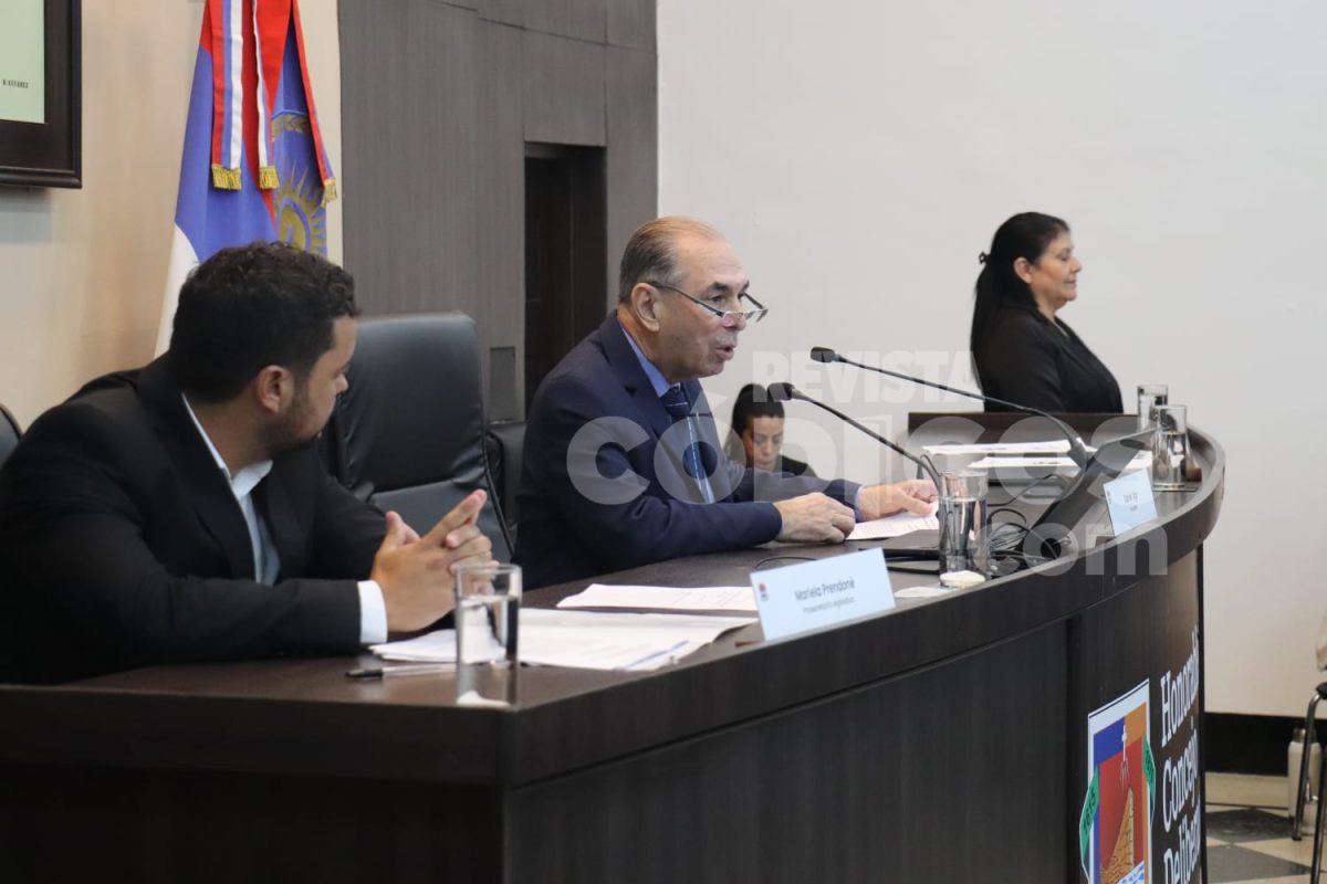 Stelatto sobre Nación: “A los municipios nunca se nos pidió tanto y se nos brindó tan poco” 1 2 - inicio de sesion concejo 2 - 1