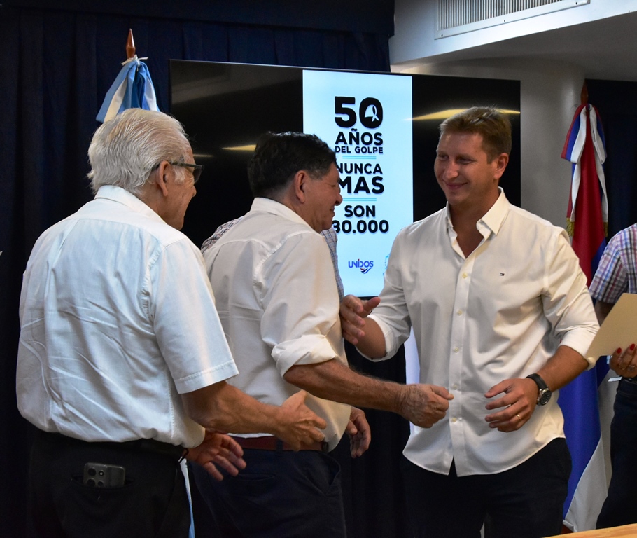 La Legislatura misionera realizó un encuentro de "Memoria, Verdad y Justicia" y entregó reconocimiento a ex presos políticos 1 2 - legislatura verdad y justicia 1 - 1