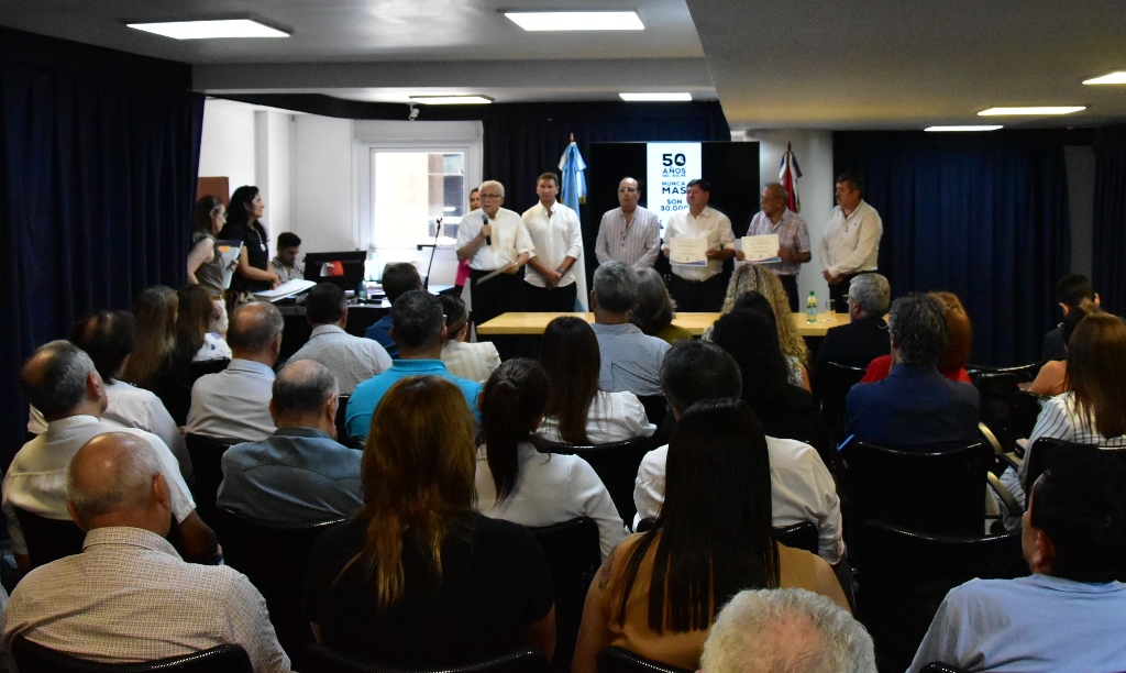 La Legislatura misionera realizó un encuentro de "Memoria, Verdad y Justicia" y entregó reconocimiento a ex presos políticos 6 12 - legislatura verdad y justicia 5 - 11