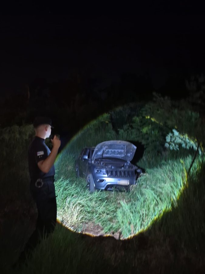 Montecarlo: choque en Ruta 12 terminó con un auto incendiado y varios heridos leves 2 4 - montecarlo 2 - 3