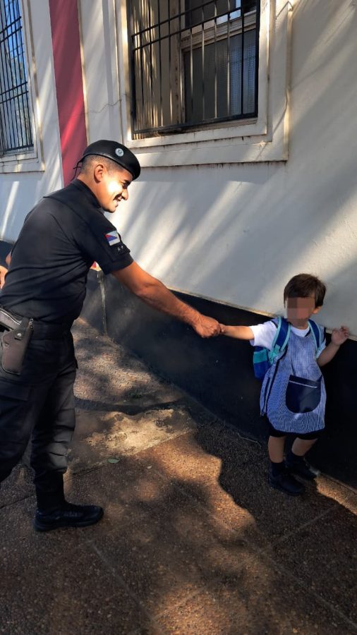 Seguridad en las escuelas: la Policía despliega un operativo integral por el inicio del ciclo lectivo 2026 1 2 - policia 1 - 1