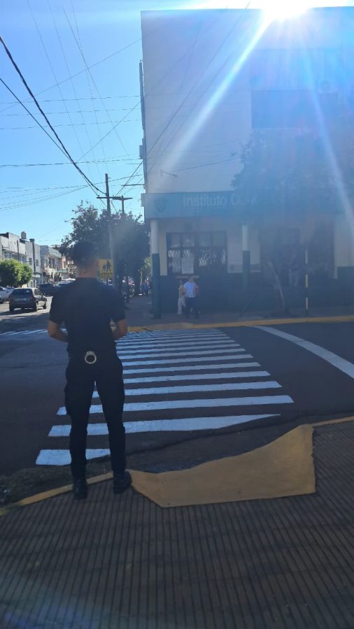 Seguridad en las escuelas: la Policía despliega un operativo integral por el inicio del ciclo lectivo 2026 2 4 - policia 2 - 3
