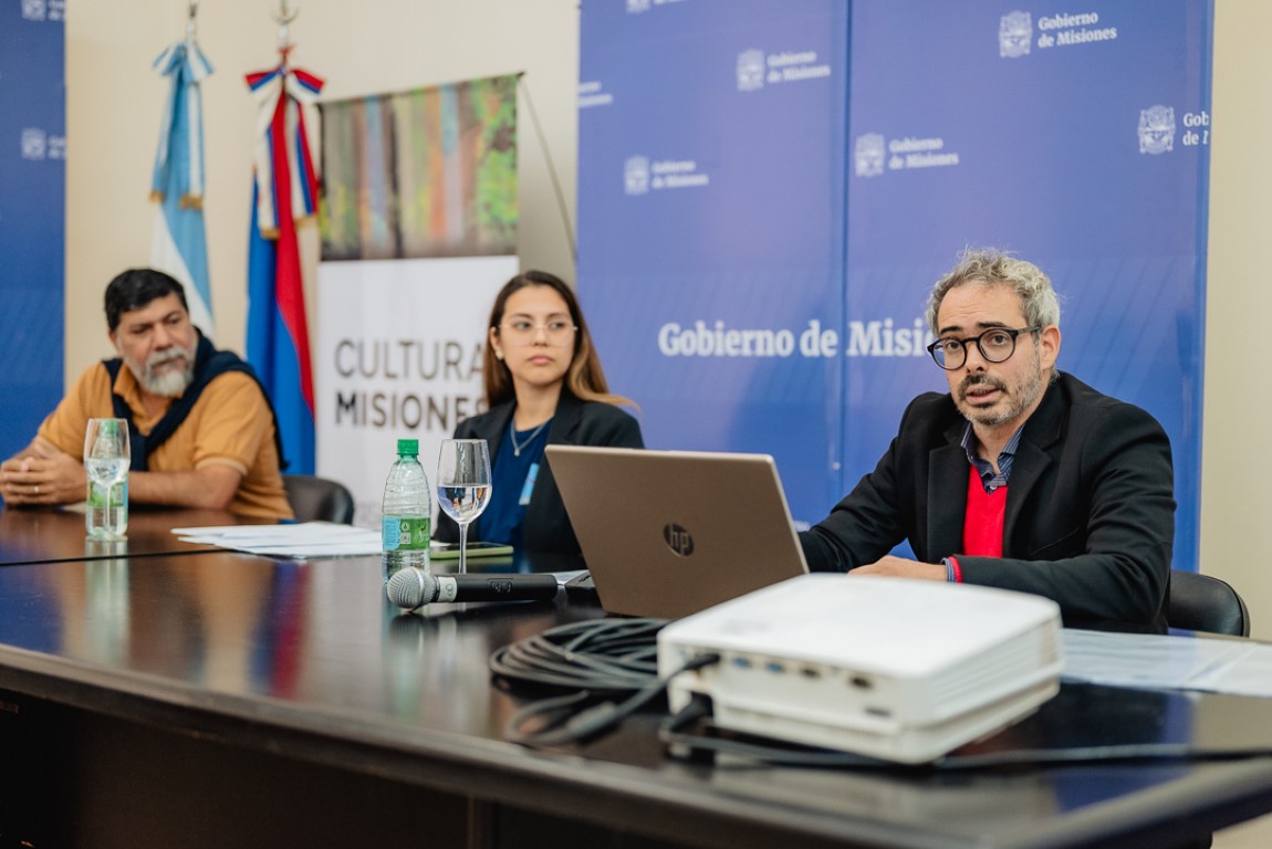 Conferencia x Danza 2 Mediano - 1