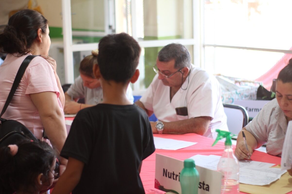 Crecen los operativos integrales en Posadas con mas de 1.500 atenciones en un mes 3 - 1