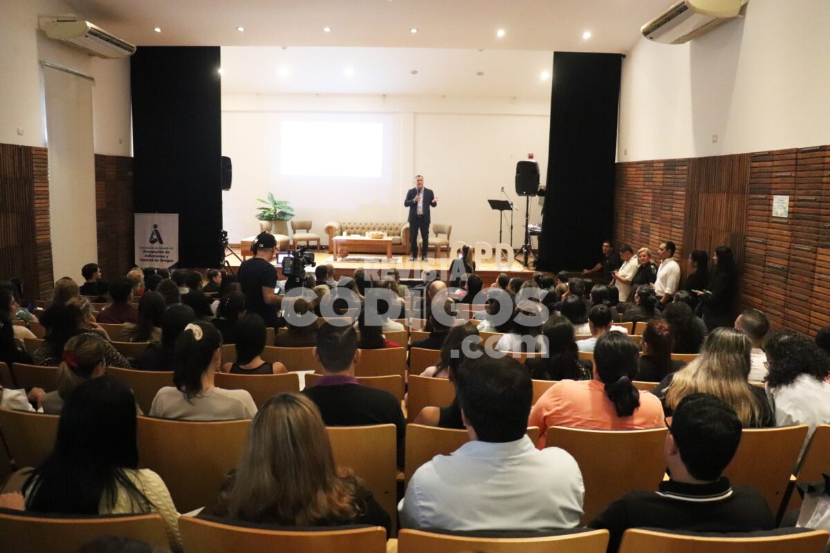 Especialistas analizaron consumos problematicos con base cientifica en congreso provincial en Misiones 2 - 5