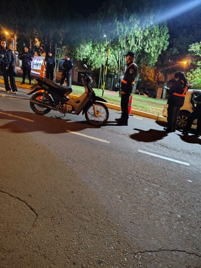 Fuerte despliegue policial en Misiones 23 motos secuestradas y 7 casos de alcoholemia 8 - 5