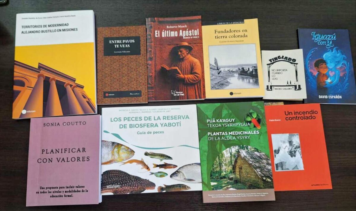 Libros seleccionados fondo negro bis - 3