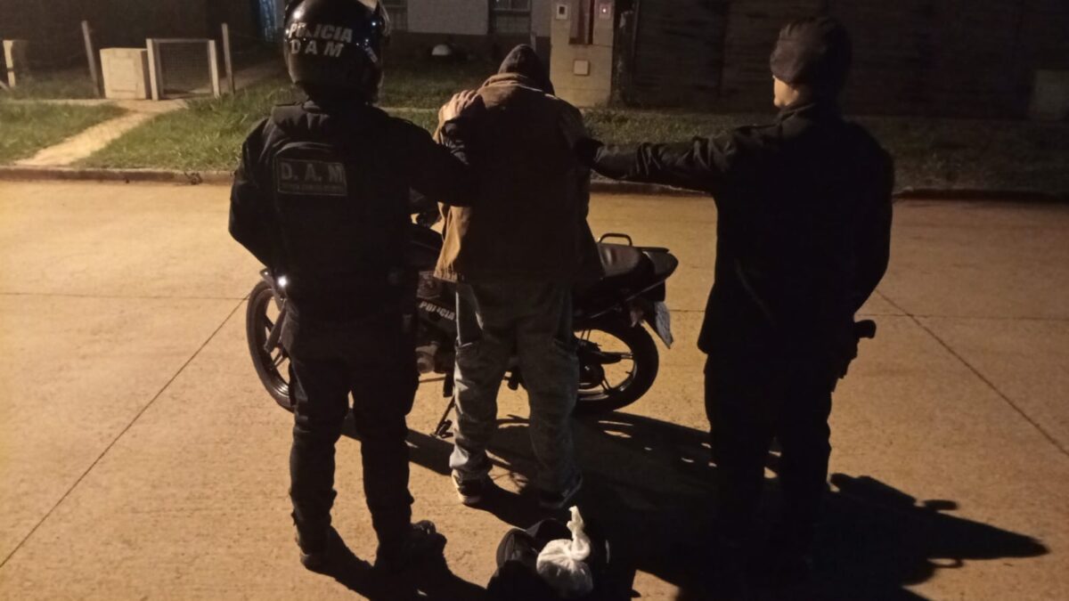 Megaoperativo en Posadas 23 detenidos droga millones incautados y vehiculos robados recuperados 2 - 21