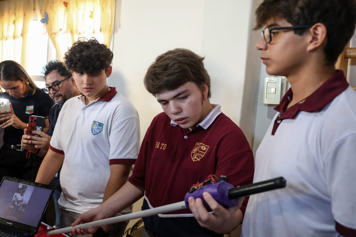 Passalacqua entregó tecnología inclusiva para estudiantes con discapacidad visual en Misiones 4 8 - Passalacqua entrego tecnologia inclusiva para estudiantes con discapacidad visual en Misiones 10 - 7