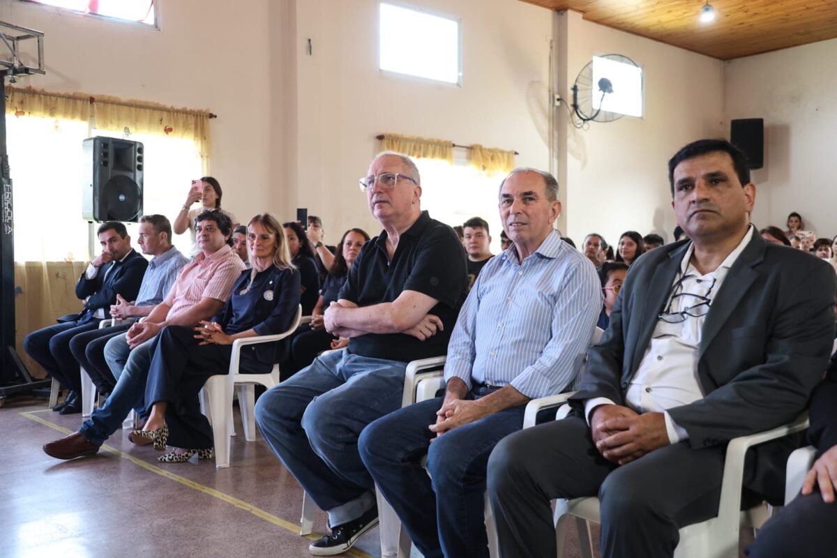 Passalacqua entregó tecnología inclusiva para estudiantes con discapacidad visual en Misiones 9 18 - Passalacqua entrego tecnologia inclusiva para estudiantes con discapacidad visual en Misiones 2 - 17