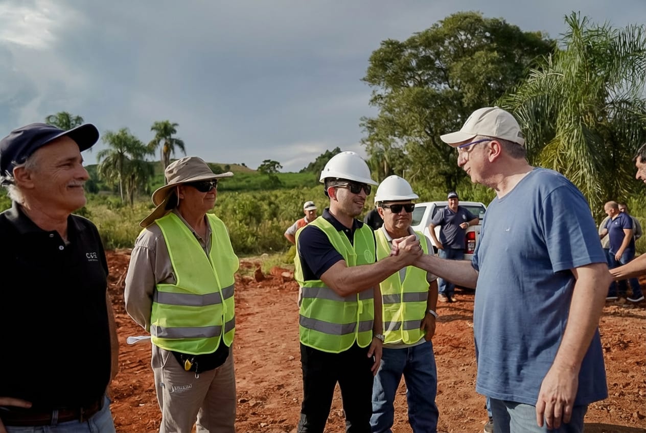 Passalacqua inauguro obras educativas y superviso obras de conectividad en El Soberbio 3 - 11