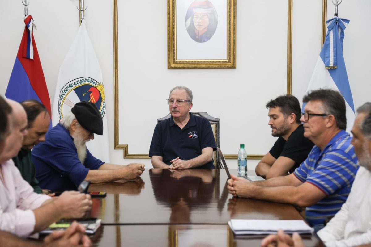 Passalacqua recibio a yerbateros y respalda un reclamo judicial por el INYM 2 - 3