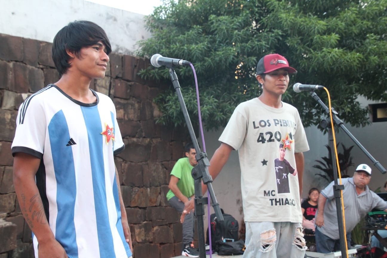 Posadas impulso el talento local con un show que reunio a artistas de toda la provincia 7 - 1