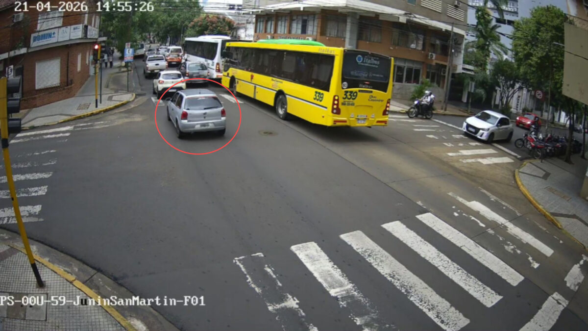 Recuperaron un auto con pedido de secuestro a traves de la videovigilancia del 911 en Posadas 3 - 1