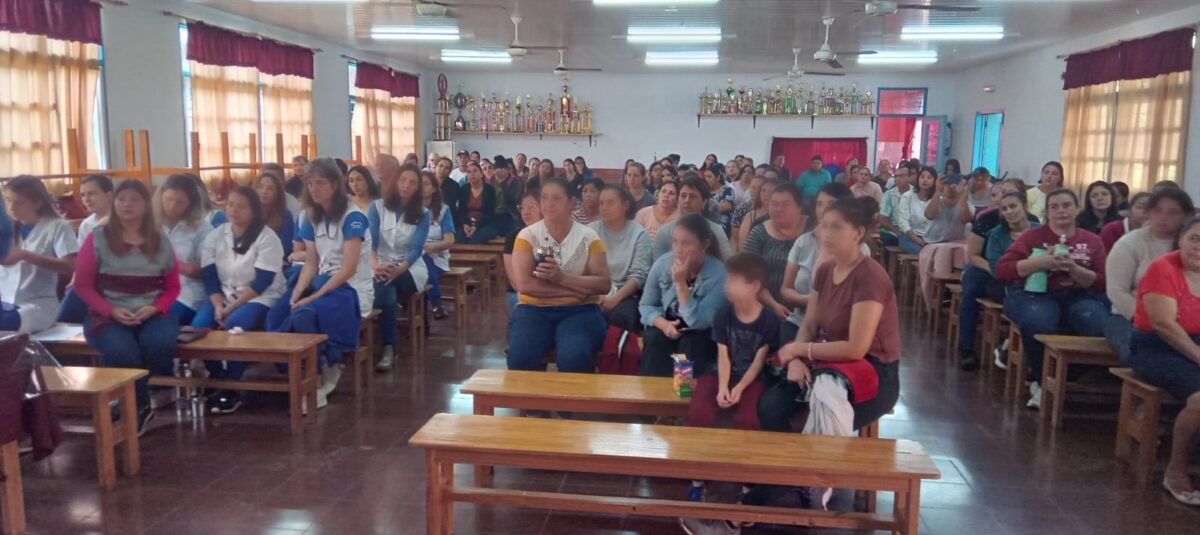 Refuerzan la seguridad en escuelas de Misiones con operativos y monitoreo digital 6 - 11