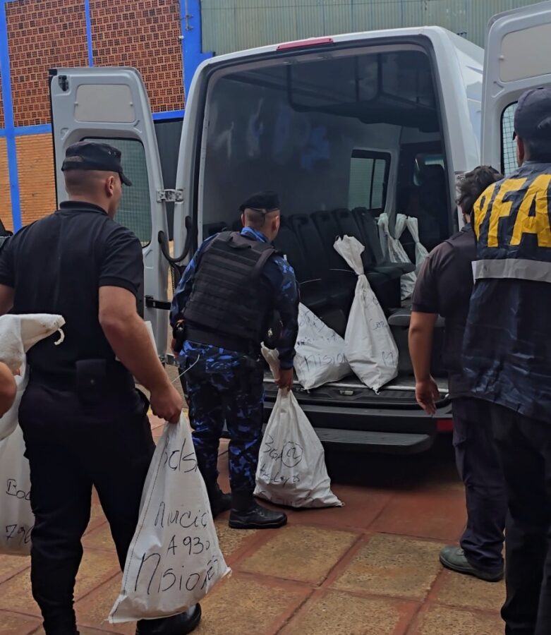 Retiran de circulacion 2.352 armas del delito en Misiones para su destruccion 3 - 5