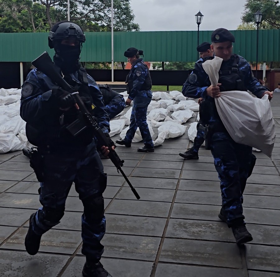 Retiran de circulacion 2.352 armas del delito en Misiones para su destruccion 4 - 7