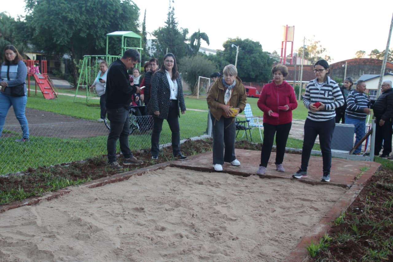 cancha de tejo 2 - 3