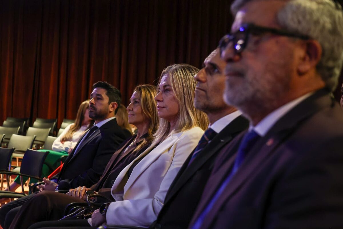 Misiones lanzó la Constitución en lectura fácil con acceso mediante código QR 9 18 - constitucion 10 - 17