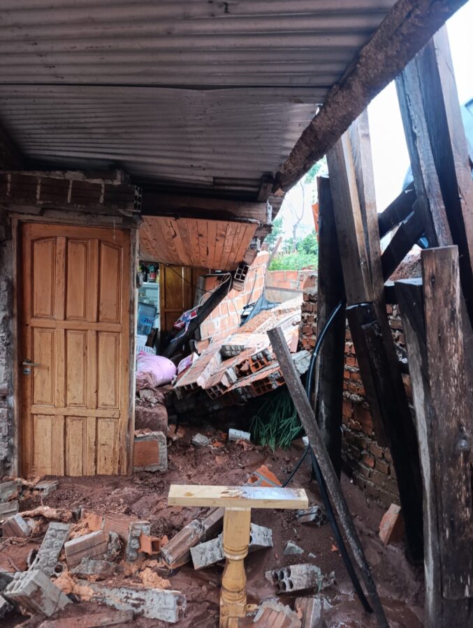 derrumbe muro 2 - 3