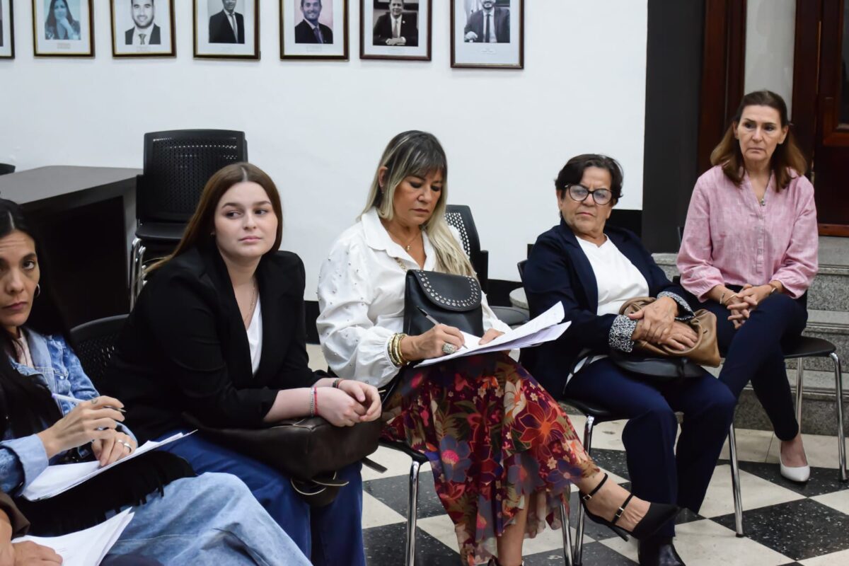Continúan con las capacitaciones en el Parlamento de la Mujer en Posadas 1 2 - parlamento de la mujer 4 1 - 1
