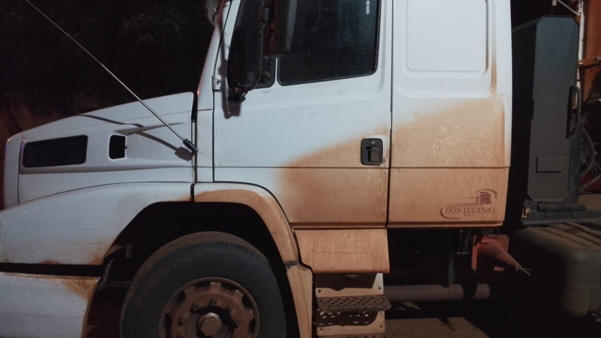 Detuvieron a un camionero que huyó tras atropellar y matar a una motociclista en Iguazú 2 4 - Camionero detenido 2 - 3
