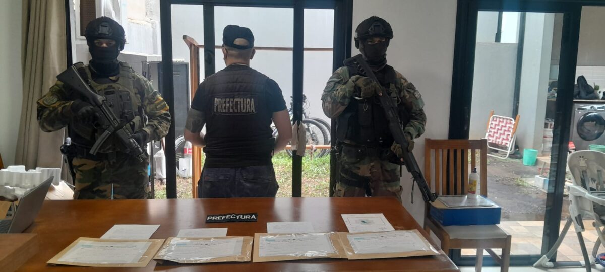 Capturaron al jefe de una narcobanda y a sus complices tras 15 allanamientos en Posadas 3 - 1