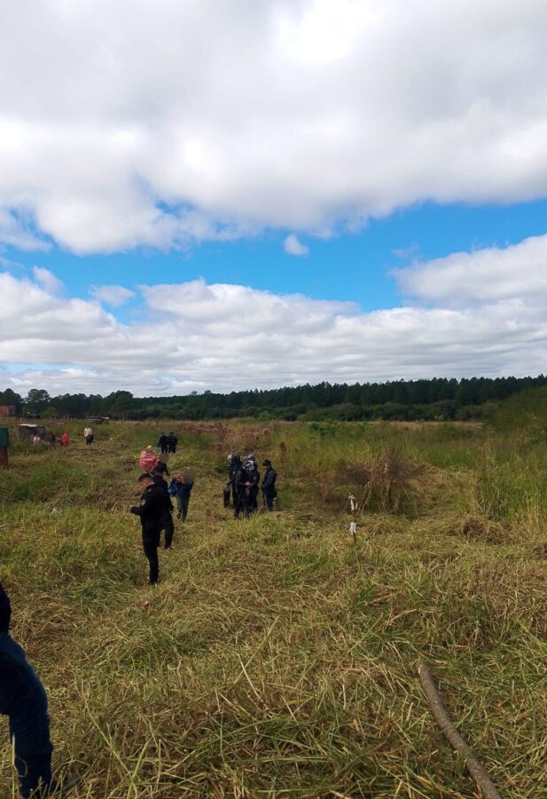 La Policia desalojo un intento de toma ilegal de terrenos en Posadas 1 - 1