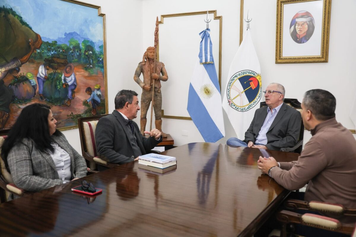 Passalacqua respaldó la primera Cumbre de Paz y Reconciliación de la Triple Frontera en Misiones 3 6 - Passalacqua respaldo la primera Cumbre de Paz y Reconciliacion de la Triple Frontera en Misiones 2 - 5