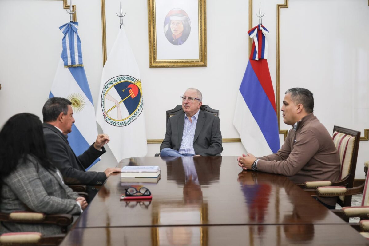 Passalacqua respaldó la primera Cumbre de Paz y Reconciliación de la Triple Frontera en Misiones 1 2 - Passalacqua respaldo la primera Cumbre de Paz y Reconciliacion de la Triple Frontera en Misiones 3 - 1