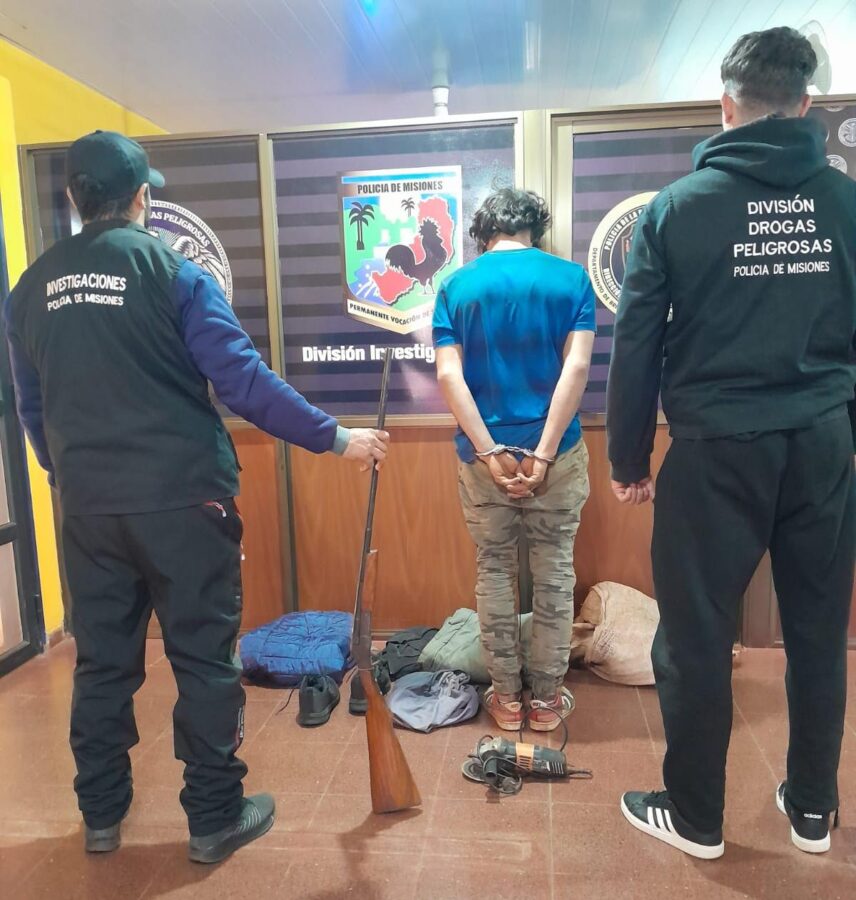 Tres detenidos bienes recuperados y un auto robado secuestrado tras operativos en zona centro 3 - 5