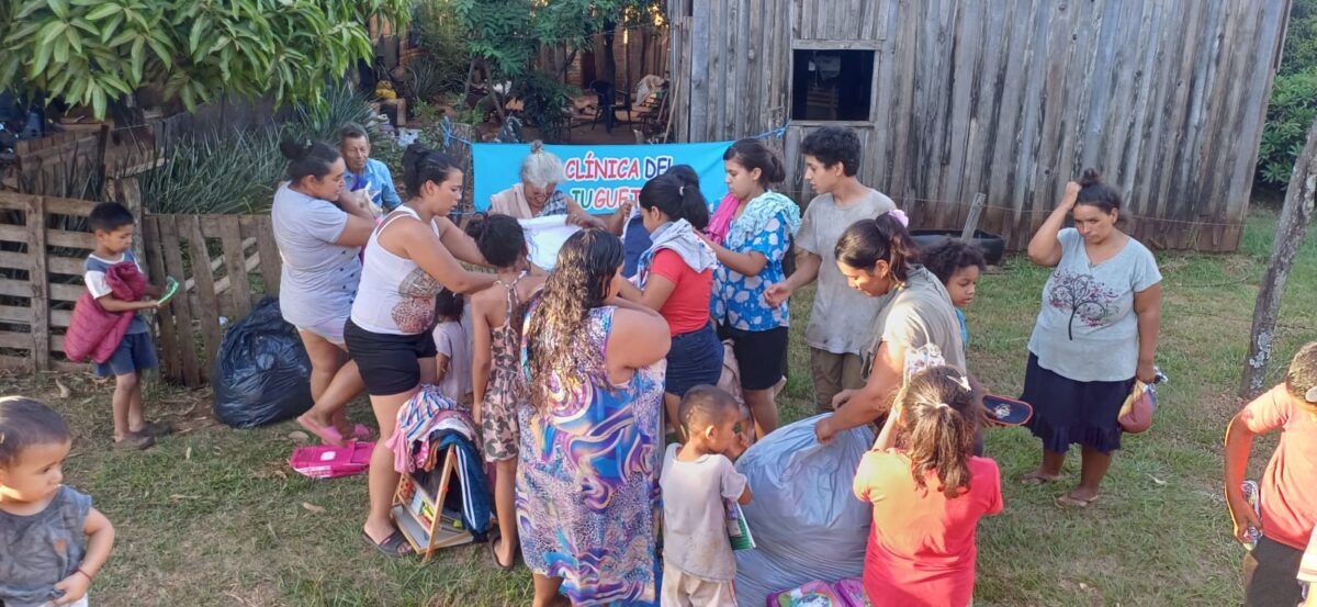 La Clínica del Juguete ahora también busca abrigos para enfrentar el frío en los barrios más vulnerables 17 34 - clinica del juguete 18 - 33