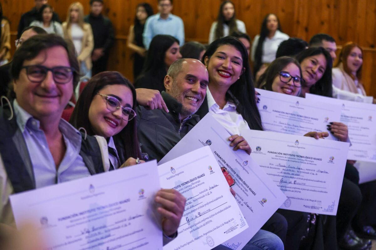 El ITEC Iguazú celebró una nueva colación y Passalacqua resaltó el valor de la educación técnica 6 12 - itec 3 - 11