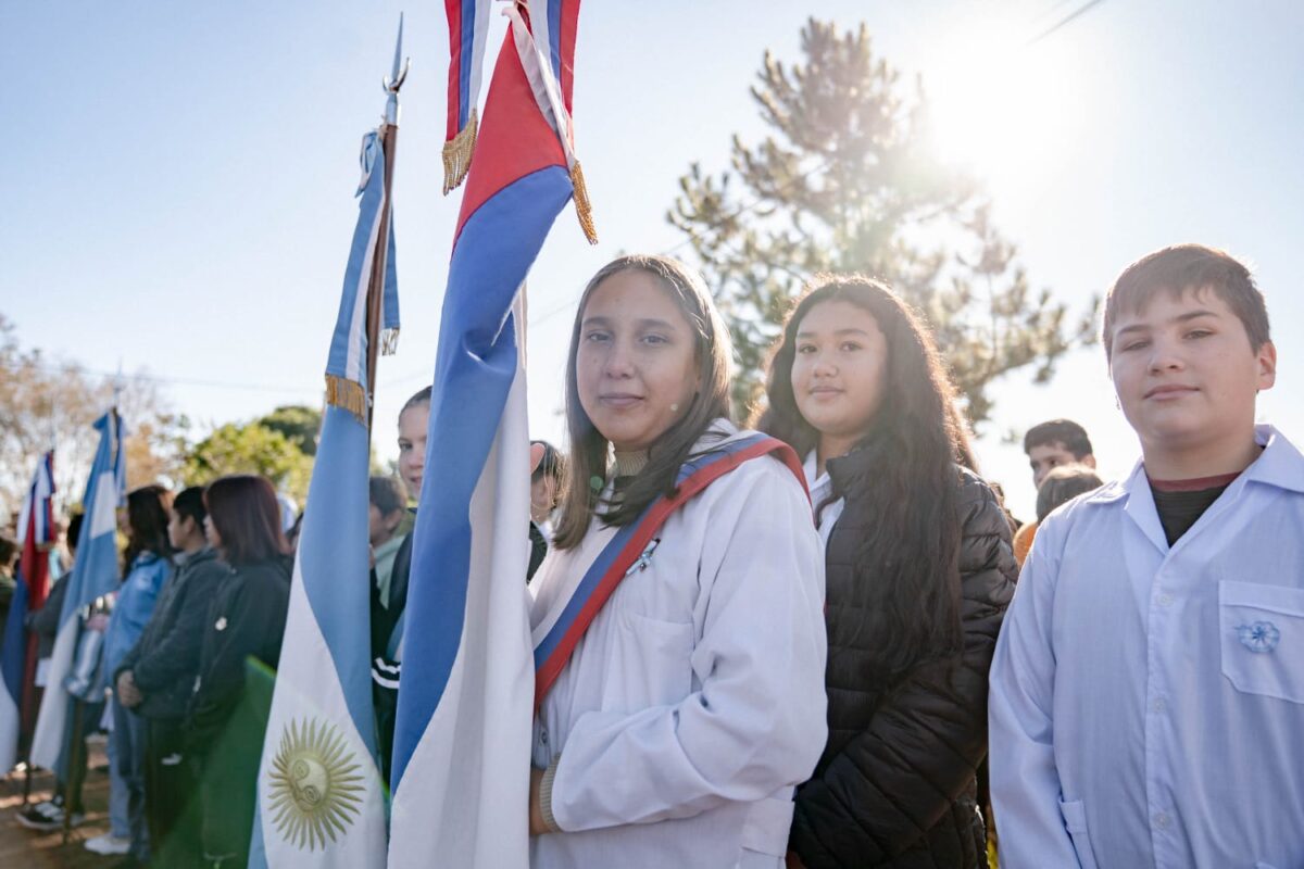 Passalacqua acompañó acto por el aniversario de El Alcázar y llamó a los misioneros a "tirar juntos del carro" 4 8 - passalacqua el alcazar 1 - 7