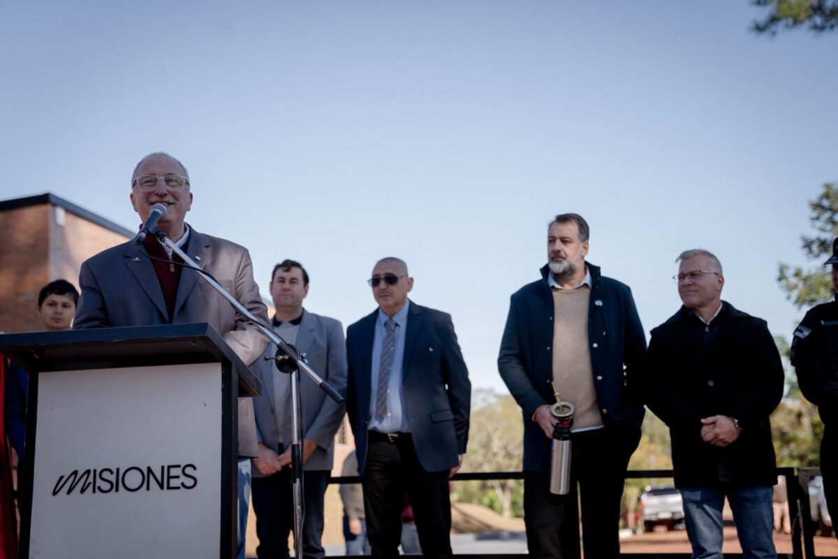 Passalacqua acompañó acto por el aniversario de El Alcázar y llamó a los misioneros a "tirar juntos del carro" 10 20 - passalacqua el alcazar 7 - 19