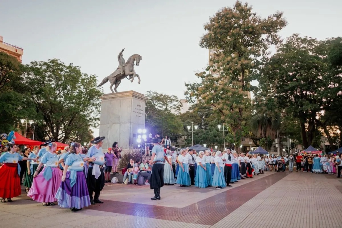 posadas 25 de mayo 1 - 1