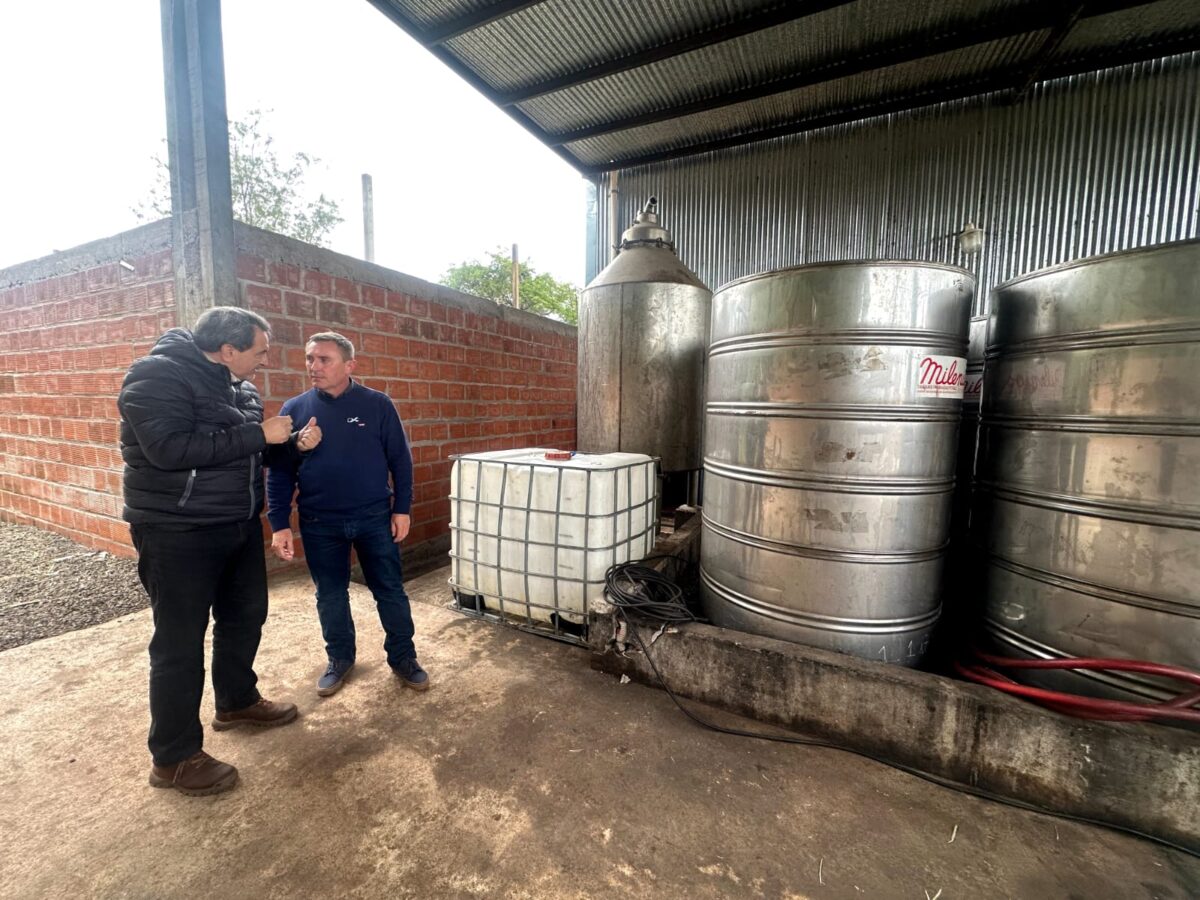Sartori visitó empresa de reciclaje y la destacó como modelo ambiental que crece y genera empleo en Misiones 5 10 - sartori reciclaje 2 - 9