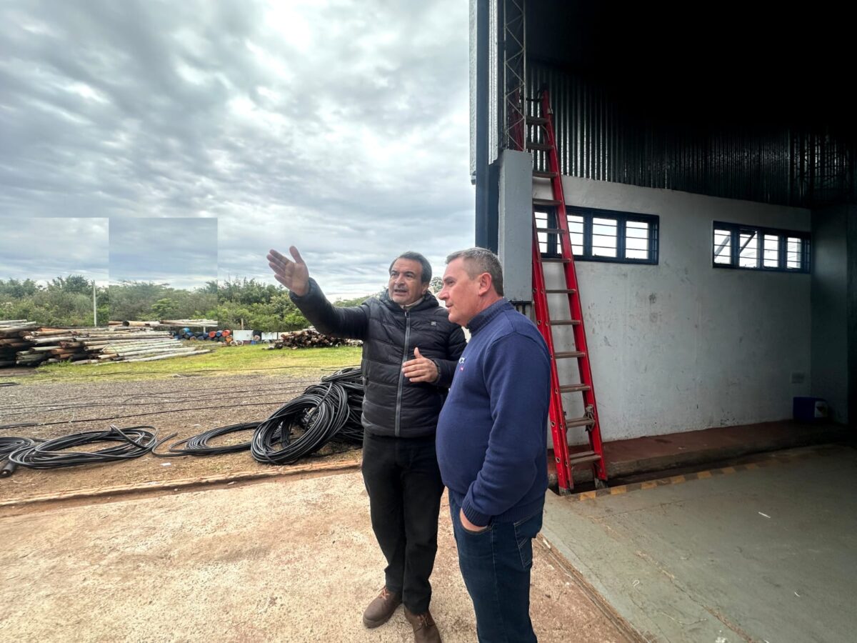 Sartori visitó empresa de reciclaje y la destacó como modelo ambiental que crece y genera empleo en Misiones 6 12 - sartori reciclaje 3 - 11