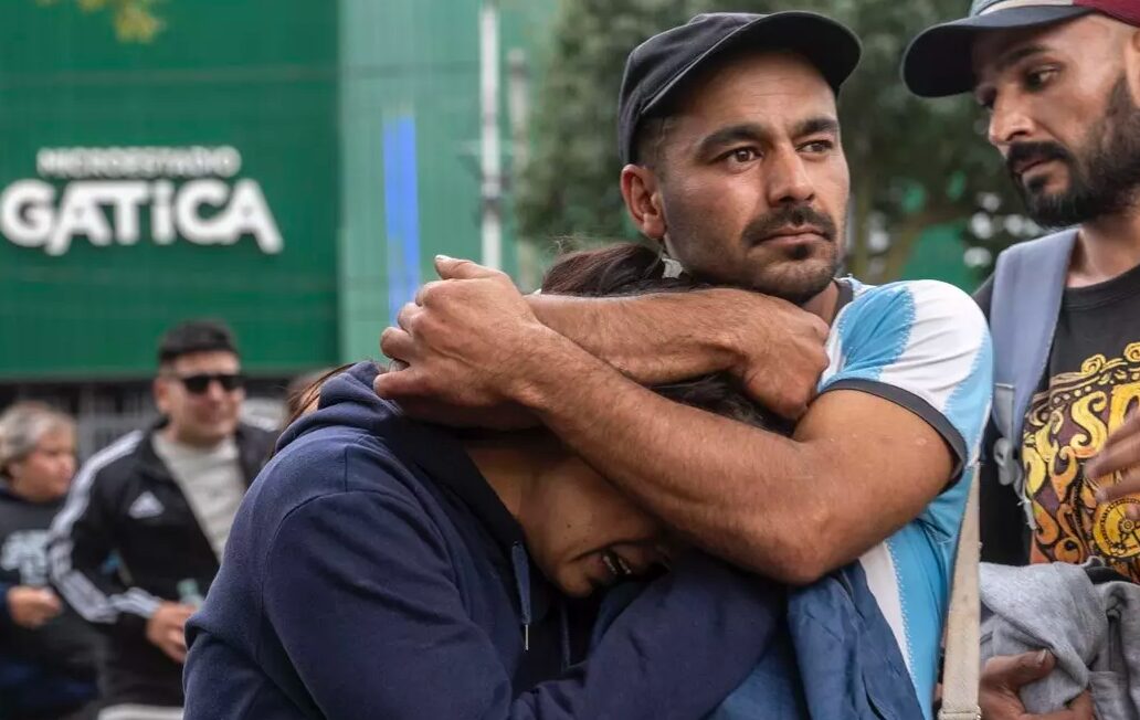 Miles de personas despiden al Indio Solari en el Parque Domínico de Avellaneda 2 4 - Captura de pantalla 2026 06 07 171158 - 3