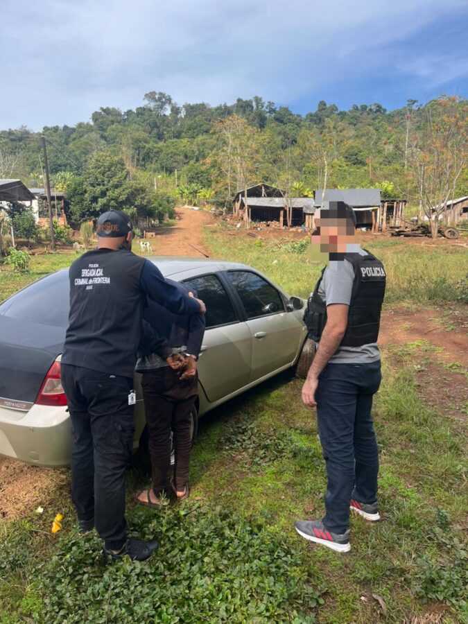 Cuatro detenidos tras una serie de robos en casas de camping en Alba Posse 1 - 1