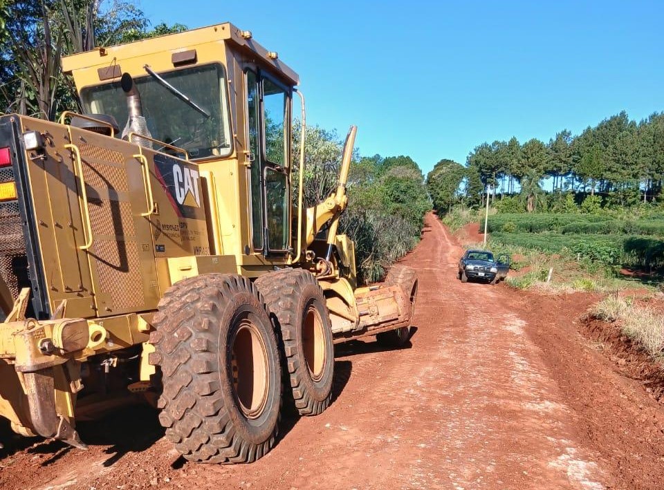 Vialidad avanza con el mantenimiento integral de la ruta provincial 222 2 4 - DPV RP 222 0626 1 - 3